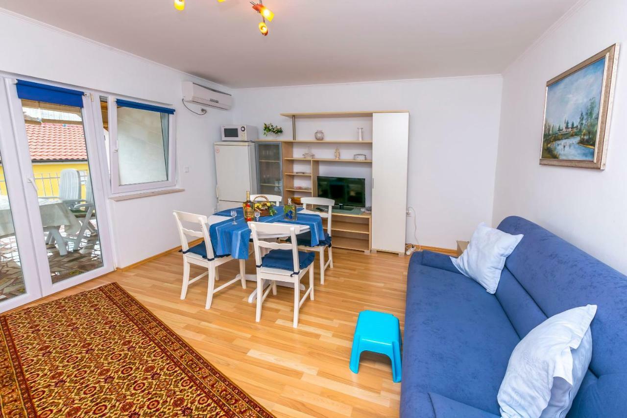 Apartment Pava Rogoznica  Bagian luar foto